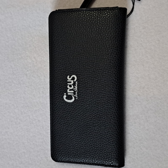 Circus by Sam Edelman wallet black bifold. - Picture 2 of 6